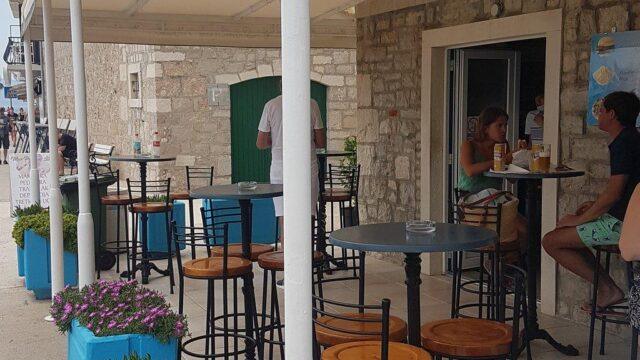 Arguola sandwich bar