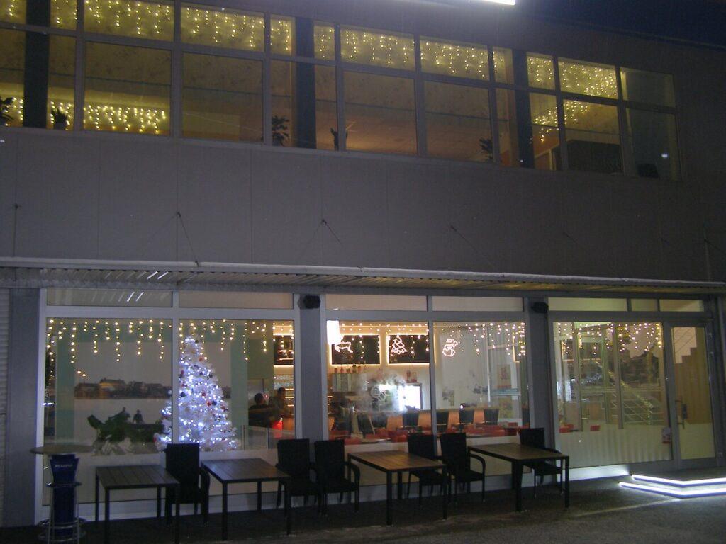 outside-view-hollydays