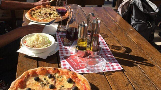 Single Location 13 Pizzeria Charly Vis
