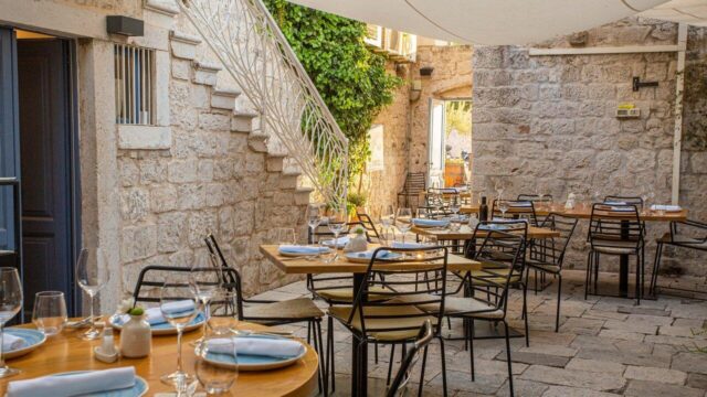 Restaurants in Trogir 17 Restaurant Mare