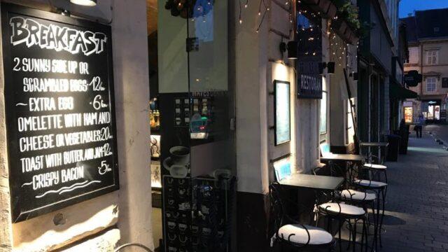 Single Category 13 Restoran Waves Denim Bar