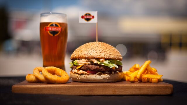 Restaurants in Kamnik 7 7 Burger