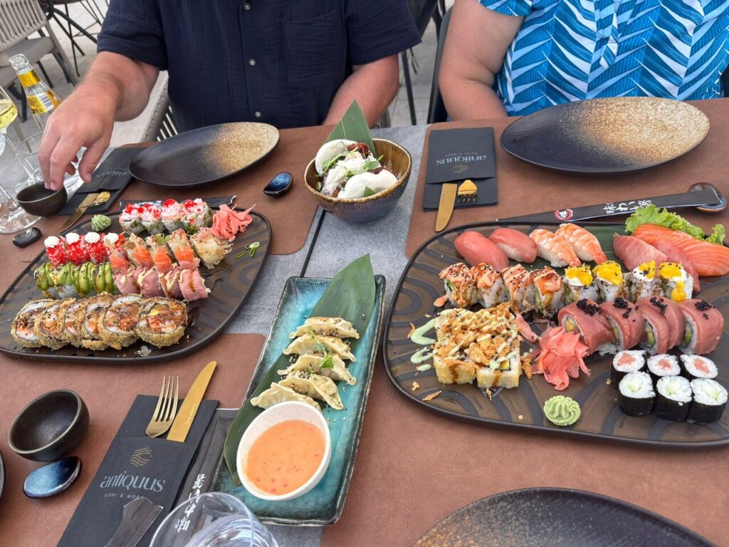 Antiquus Sushi & More
