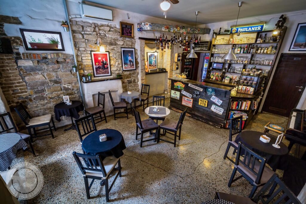 Bar Cameral