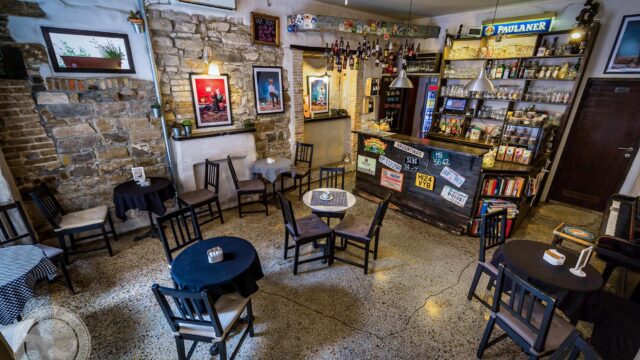 Restaurants in Koper 13 Bar Cameral