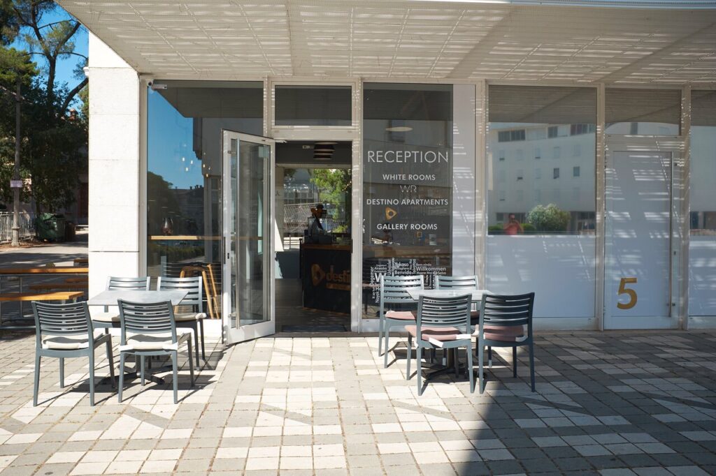 Destino Coffee and Wine Bar