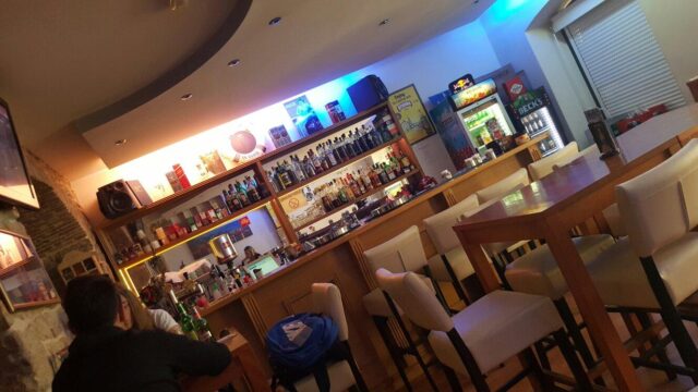 Single Location 7 Frenky Bar
