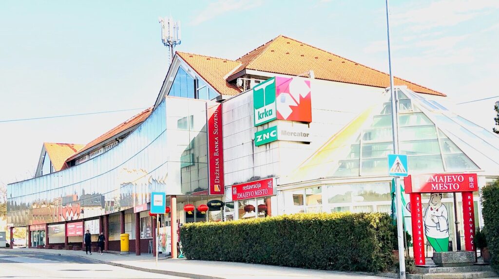 Kitajska Restavracija Zmajevo Mesto