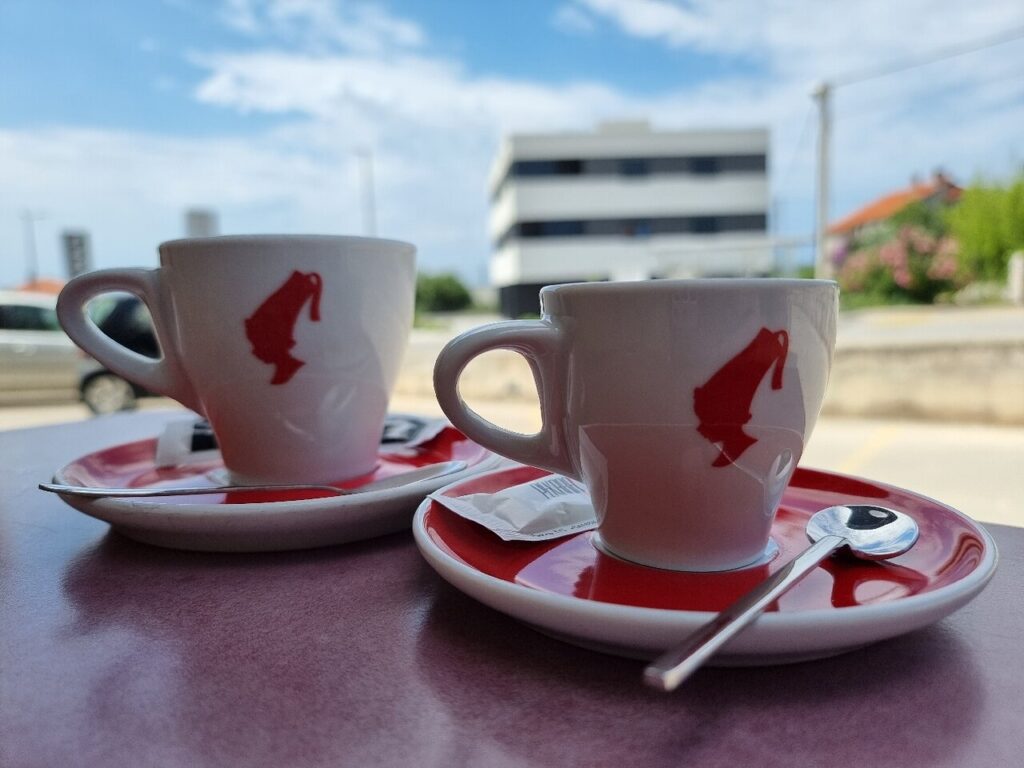 L Caffe