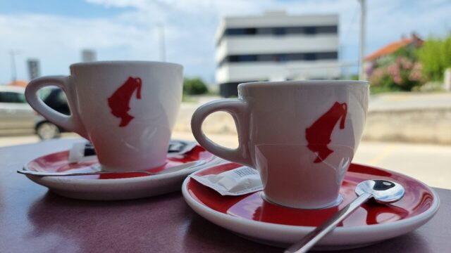 L Caffe