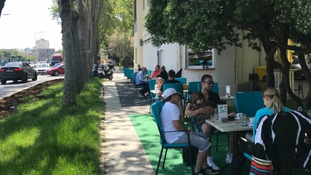 Single Location 17 La Baia Street Food