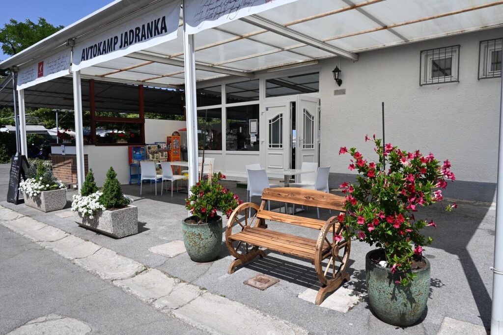 Restavracija avtokamp Jadranka