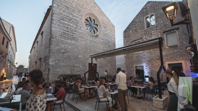 Single Location 11 Restoran Spejza