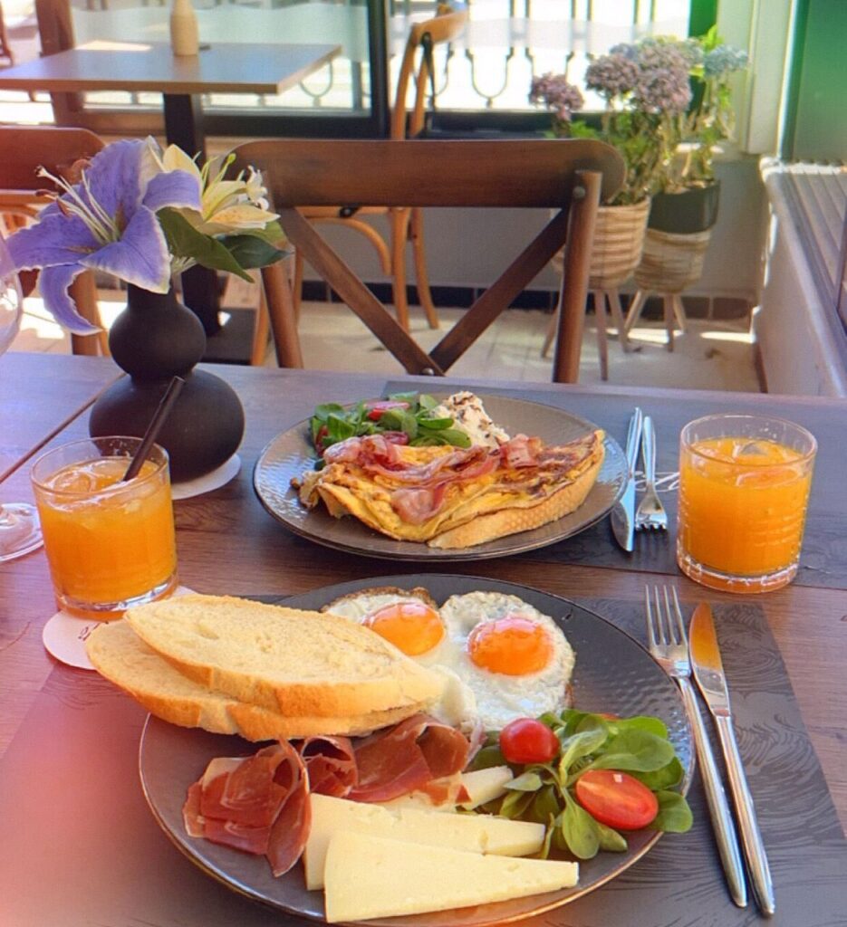 Bava Split Caffe & Restaurant