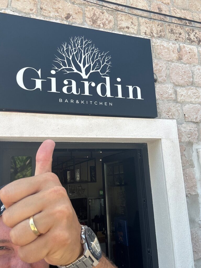Giardin Bar&Kitchen