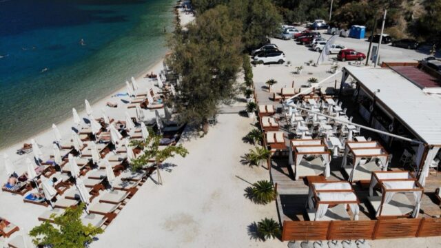 Joe’s Beach Lounge & Bar