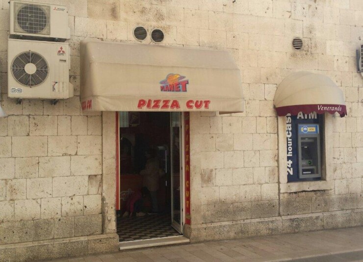 Pizza Cut Planet 1