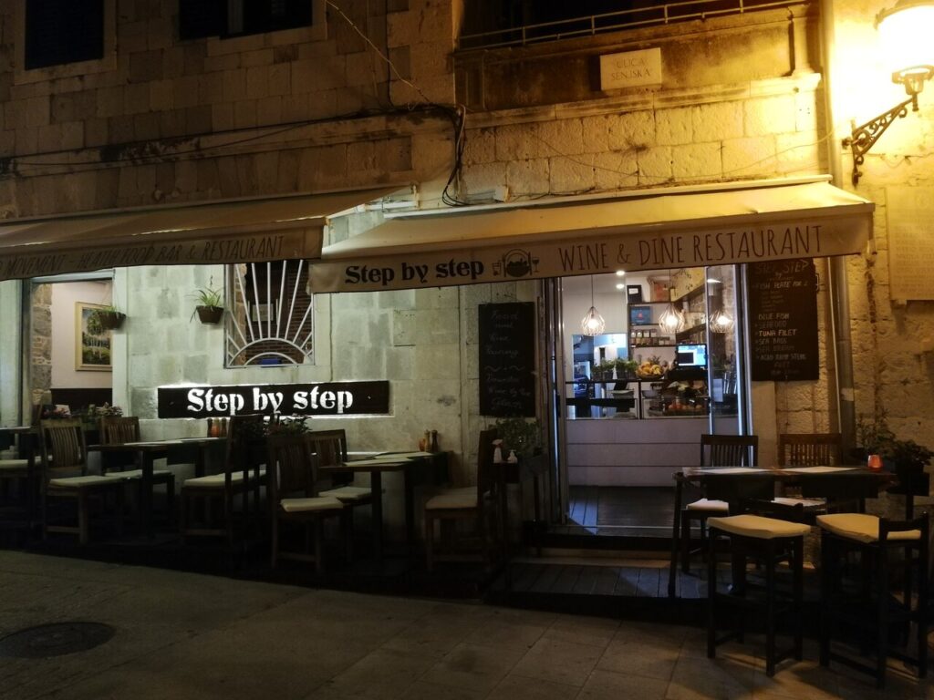 Step by Step Health Food Bar/Restaurant