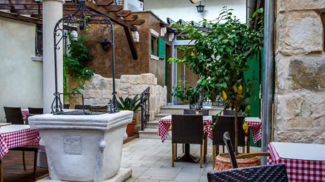 Single Location 23 Trattoria Tinel