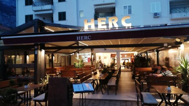 Wine&bar restaurant Herc Makarska